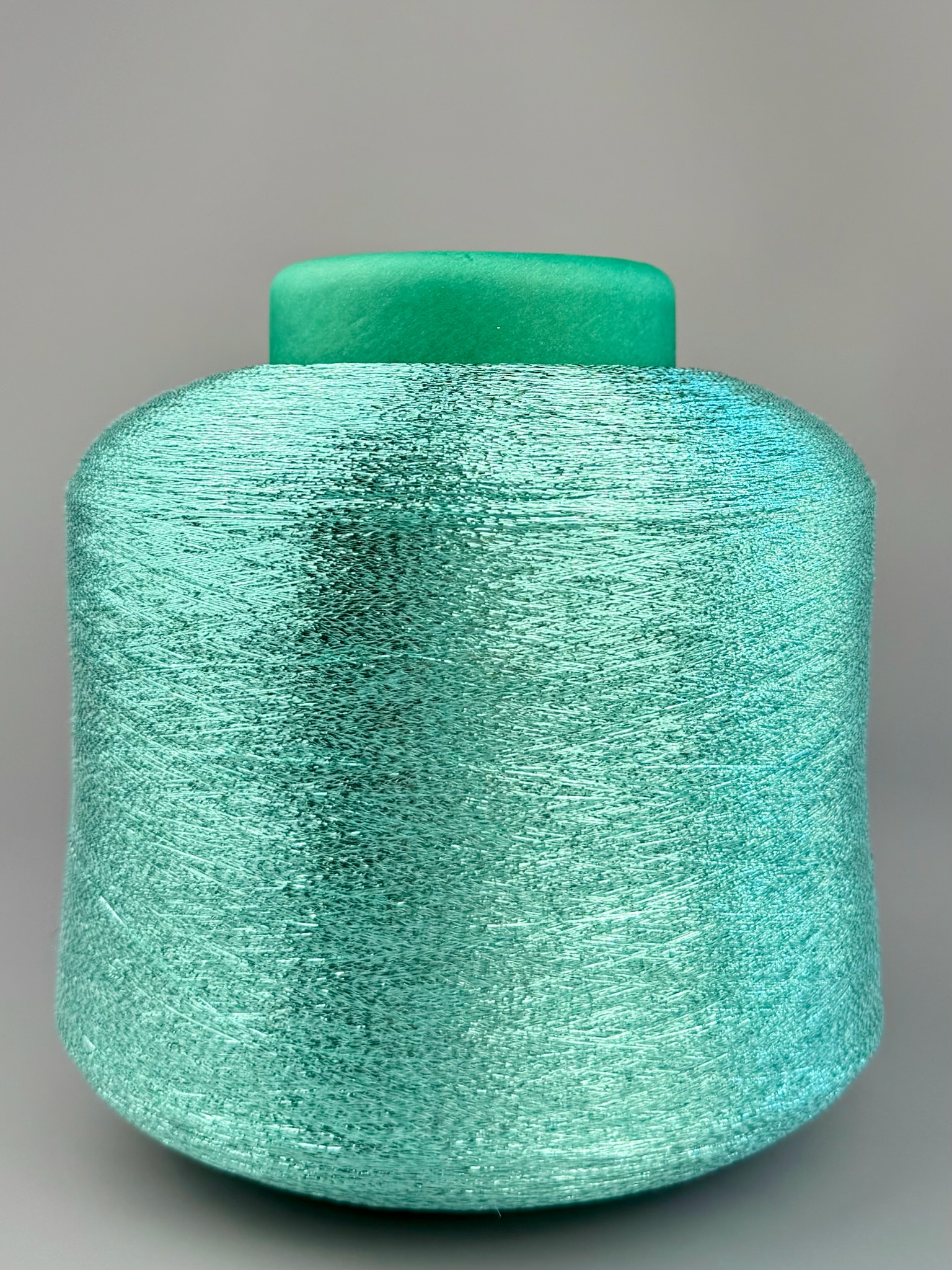 Lurexgarn 6900m/100g – Metallfaser col. Salbei foto 2